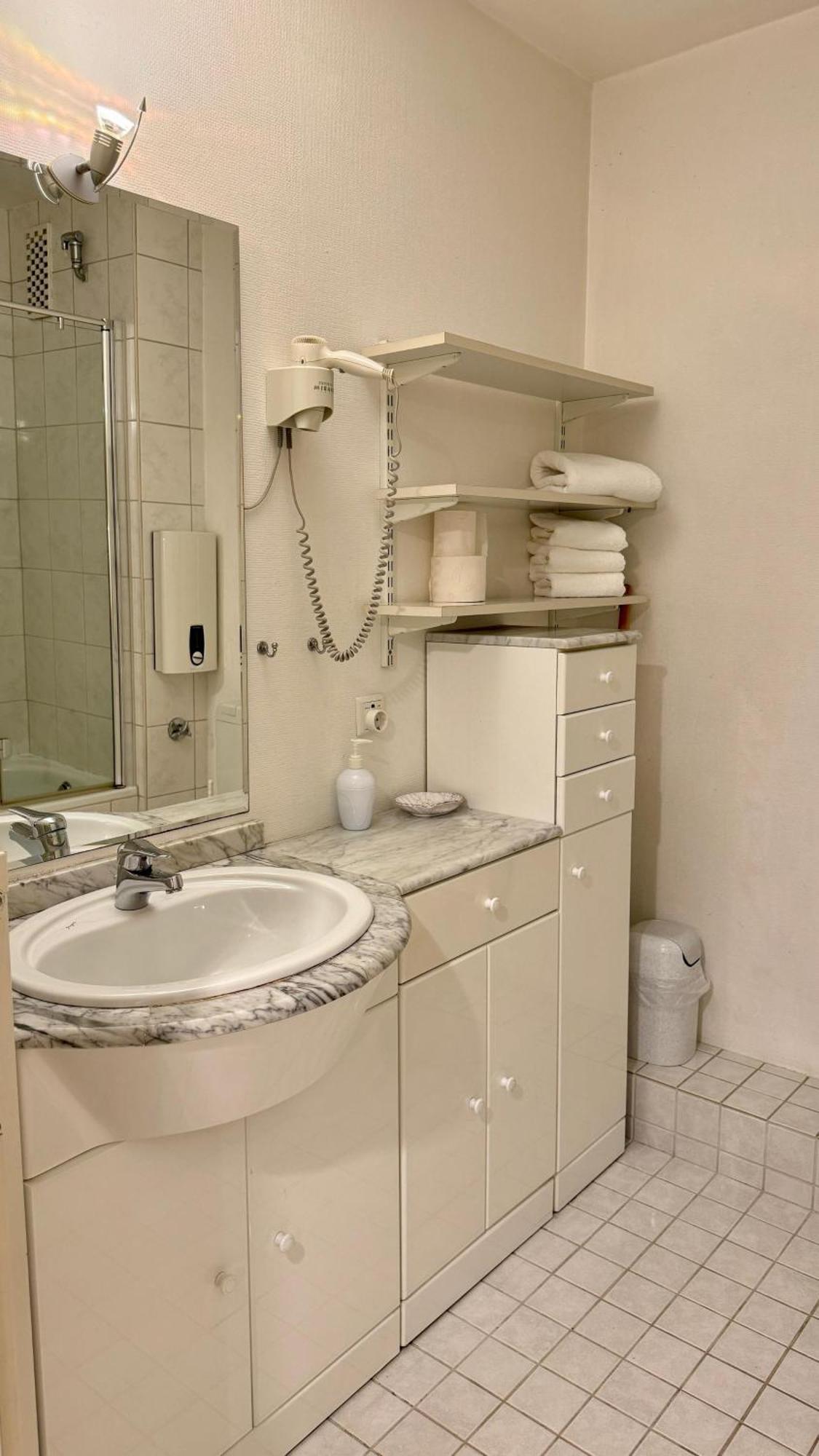 13-36, Sehr Strandnah, Im Herzen Westerlands, Westbalkon, 1 Zi المظهر الخارجي الصورة
